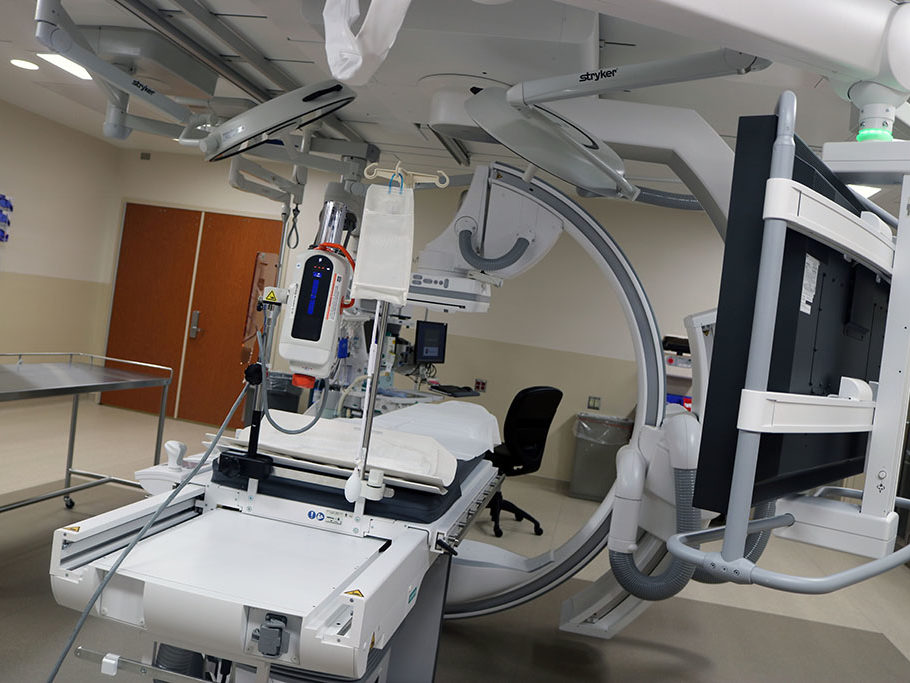 A leading-edge hybrid interventional radiology/OR suite opened at IU Health Ball in January 2017.