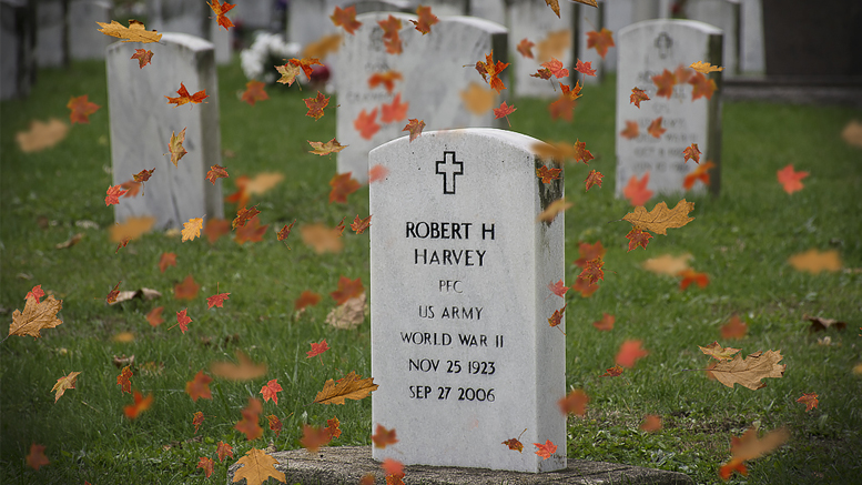 A veteran's grave at Beech Grove cemetery. Photo by: Mike Rhodes